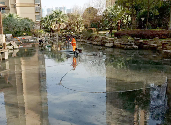 坡心镇景观池淤泥清理