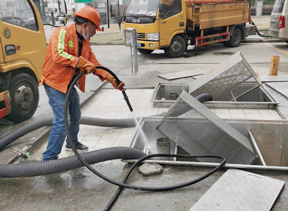 坡心镇隔油池清理